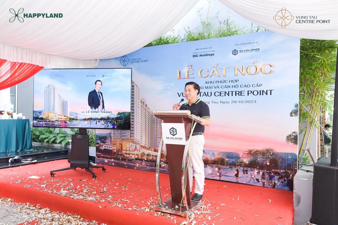 Ông Lê Đình Thắng chia sẻ trong sự kiện Vũng Tàu Centre Point cất nóc